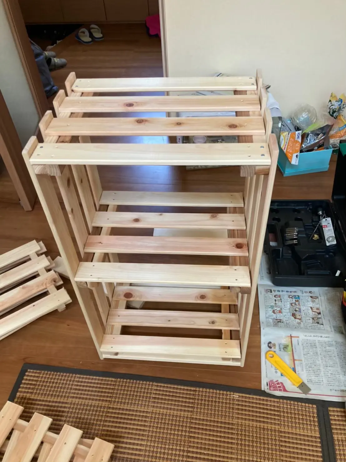 すのこを使ったDIYラックの作り方 | 「桧（ひのき）のすのこ」生産数 